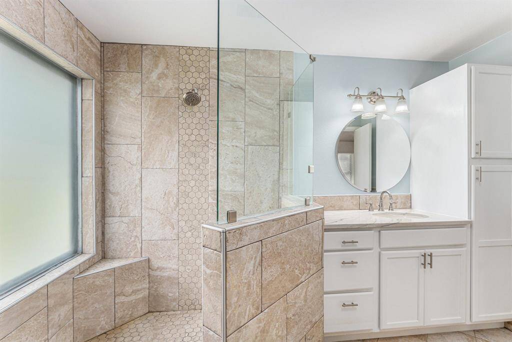 Oversized shower in primary bathroom