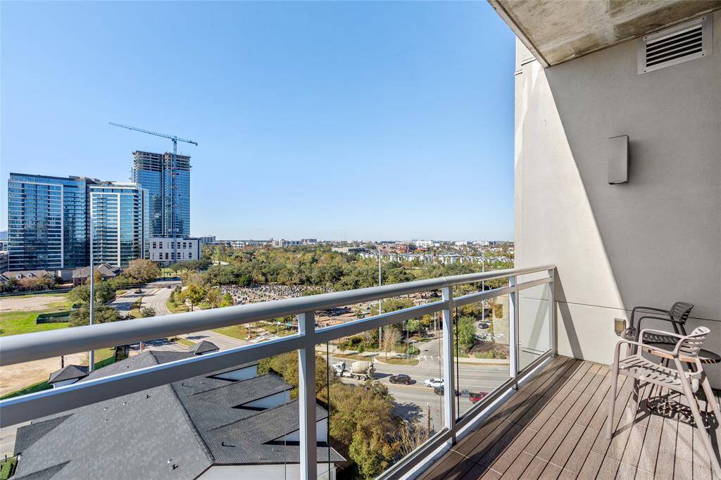 Step out onto the private balcony extending from the primary bedroom, where breathtaking views unfold in every direction. This outdoor sanctuary offers a perfect vantage point to take in Houston's skyline, lush treetops, and the vibrant cityscape below. With ample space for relaxing or enjoying a morning coffee, this balcony elevates the living experience, seamlessly blending indoor luxury with the tranquility of the outdoors.