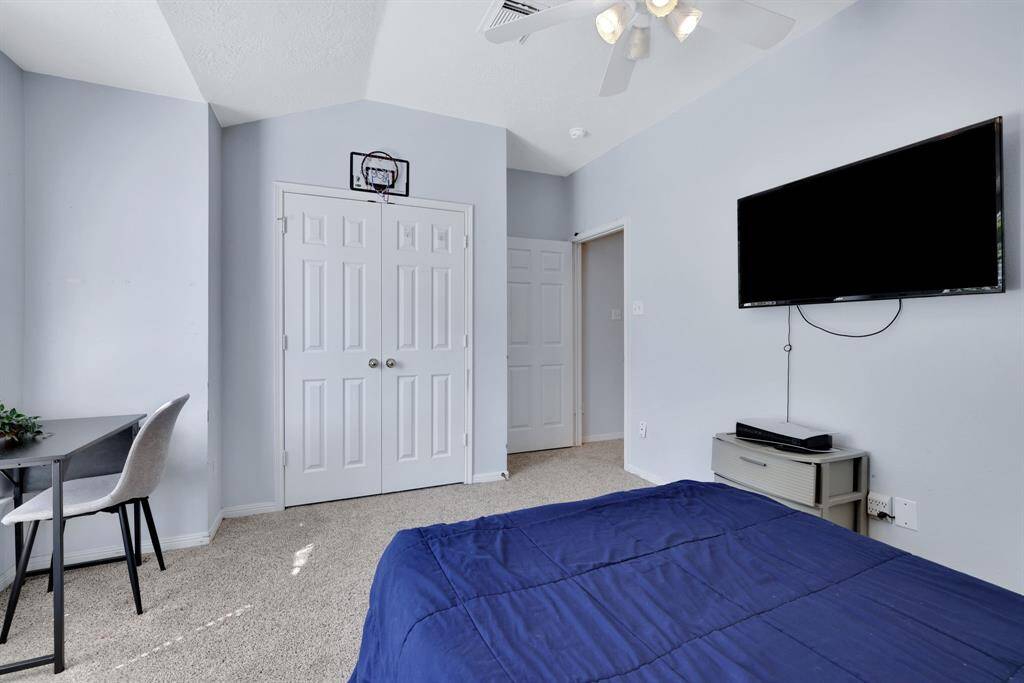 Spacious Bedroom #2