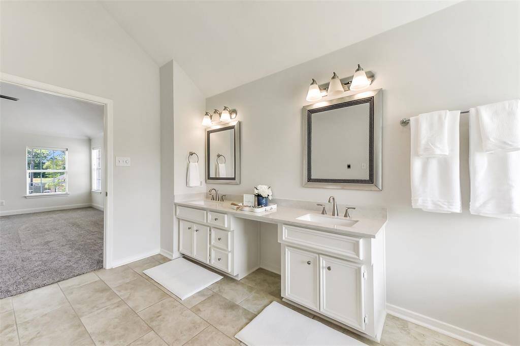 LAUNDRY ROOM (LANDLORD WILL PROVIDE UPON REQUEST)