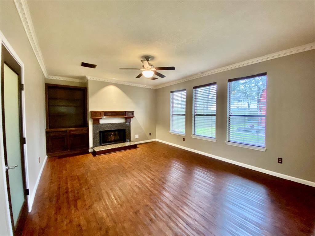 Den/ Game Room (downstairs)