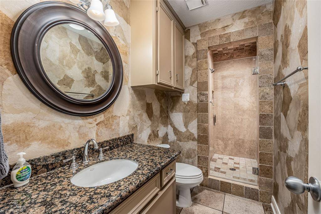 Secondary bathroom
