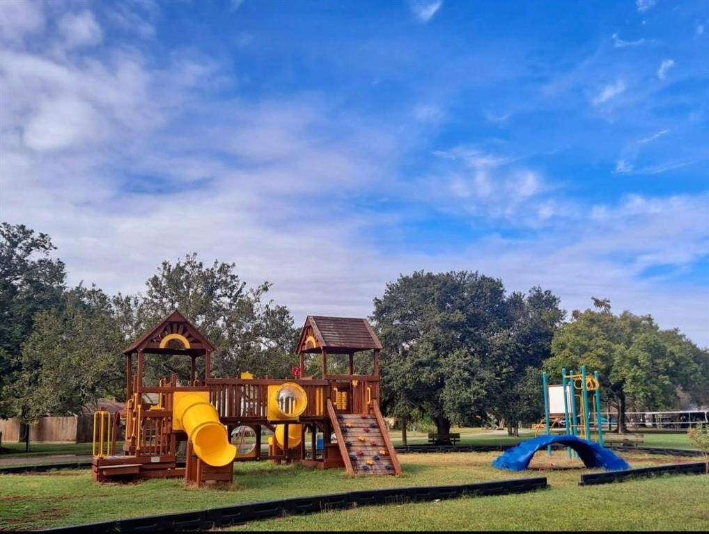 Neighborhood park!