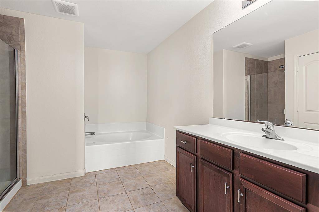 WALK IN SHOWER AND SOAKING TUB COMBO