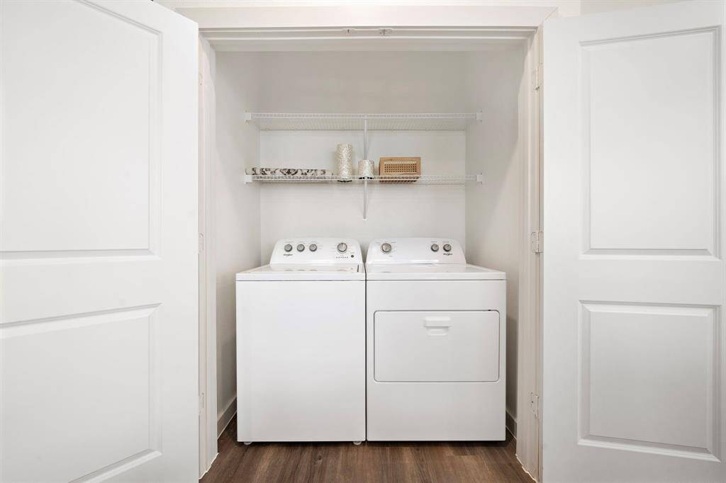 MODEL UNIT SHOWN