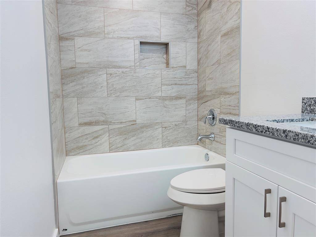 Downstairs Full Bathroom