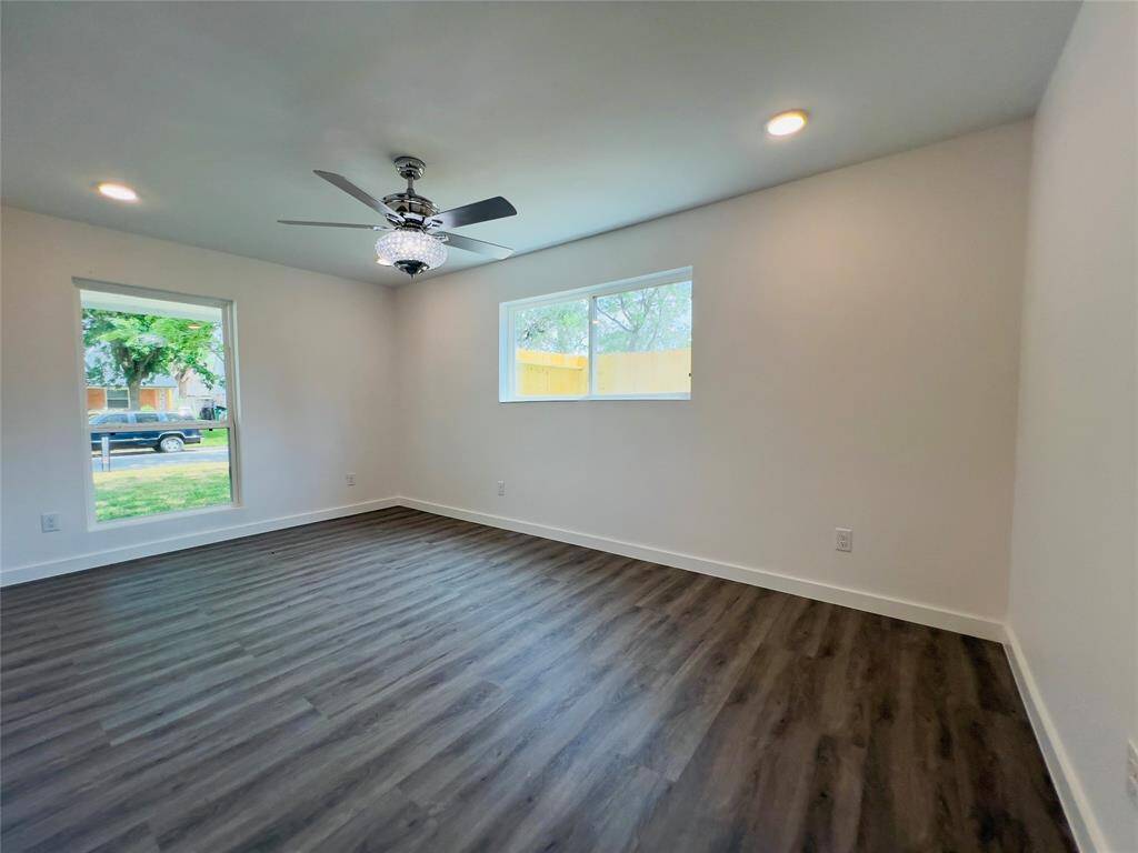 Downstairs Bedroom 1