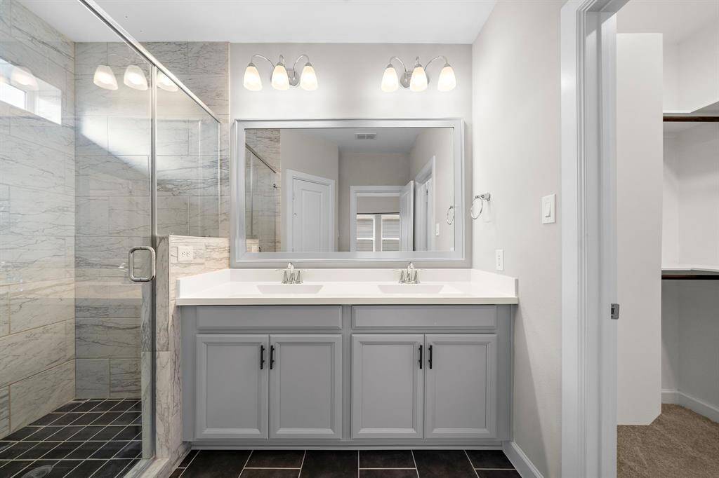 2nd Floor - Primary Bath