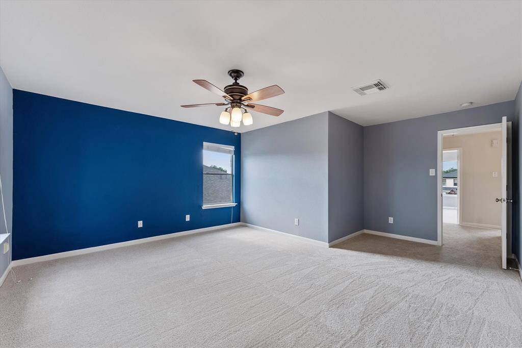 Secondary bedroom