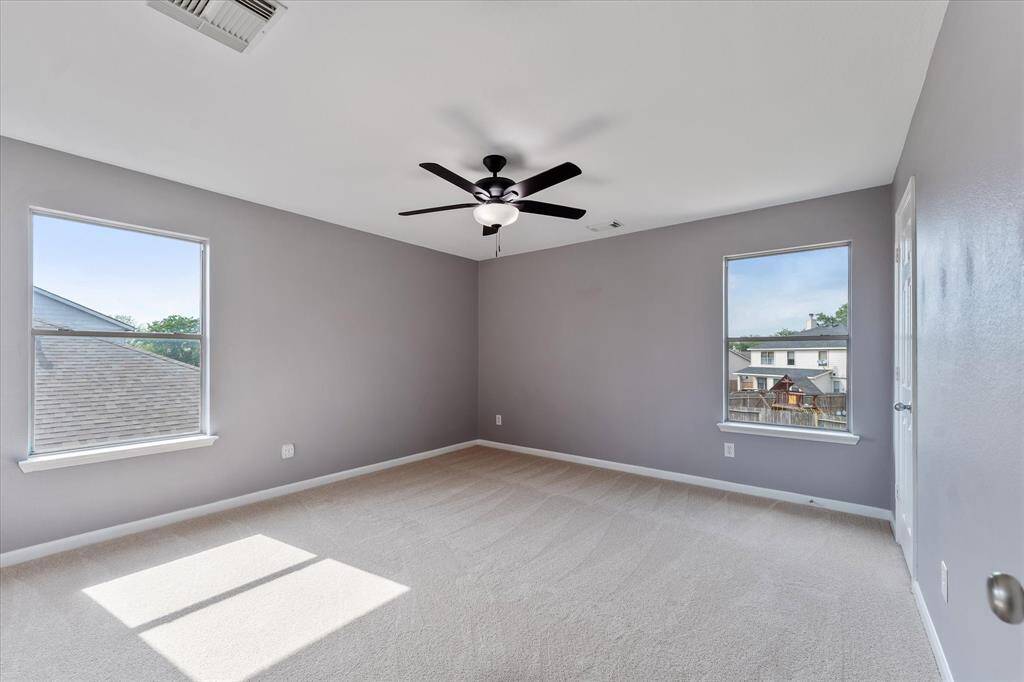 Secondary bedroom