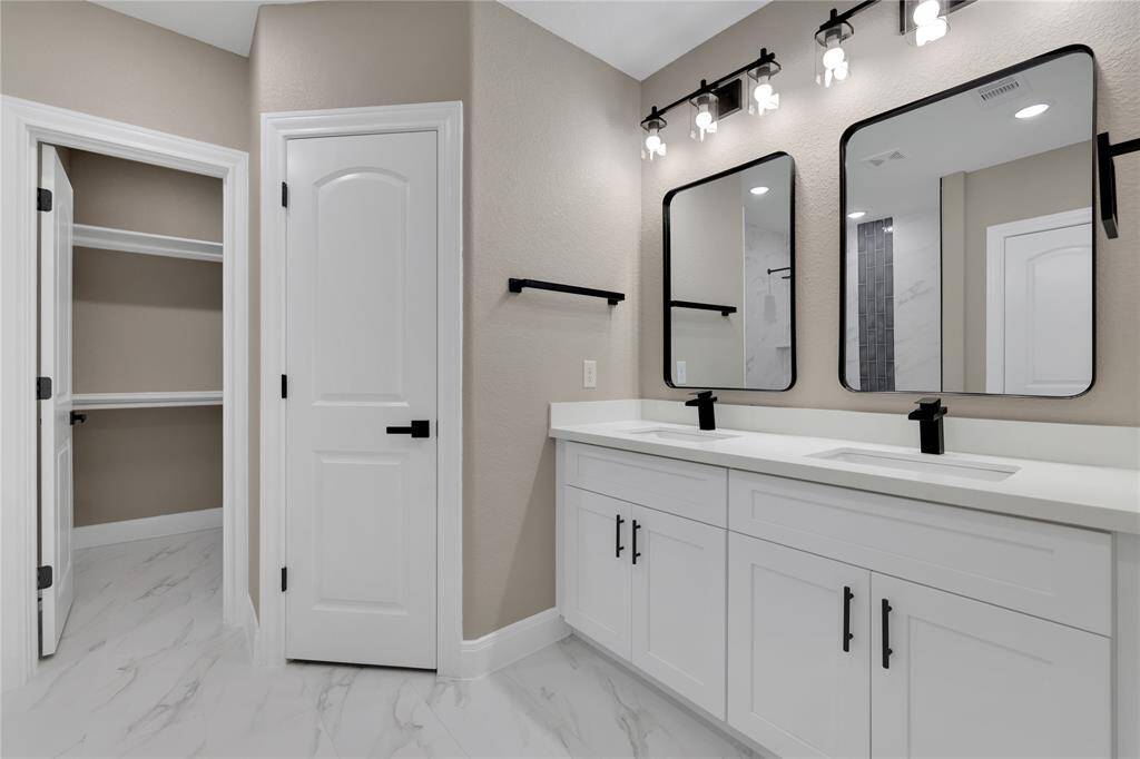 Primary Bathroom Unit A