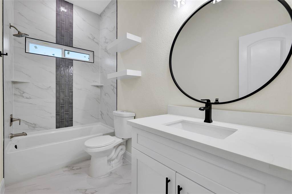Unit B secondary bath