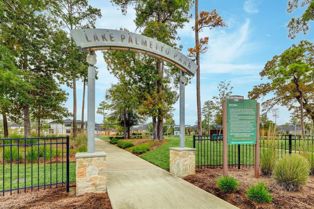 Lake Palmetto Park borders the community with walking trails and waterways.