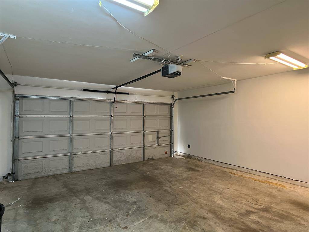 garage (reverse view)