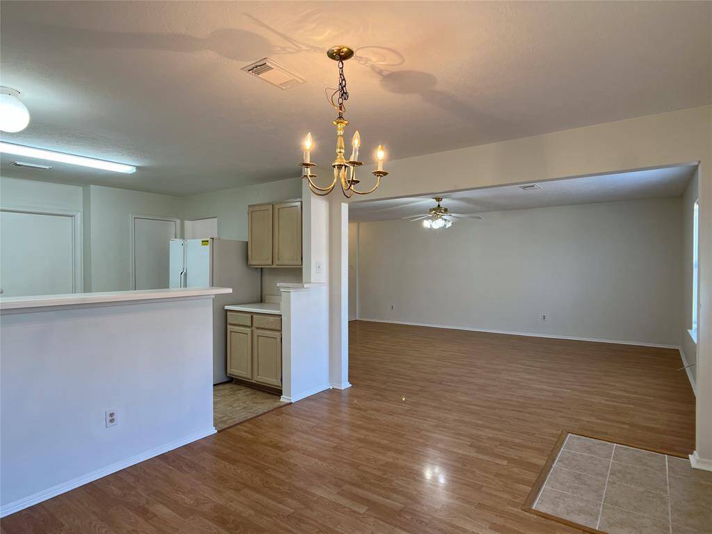 dining room (reverse view)