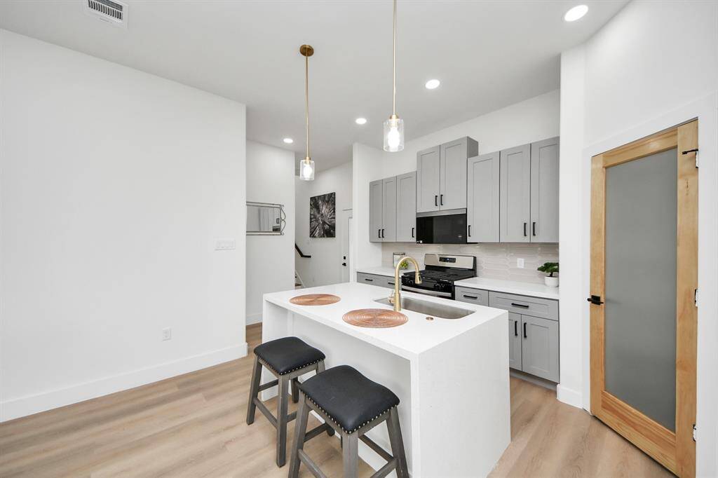 Kitchen - similar floor plan to 8821 Edgar Street