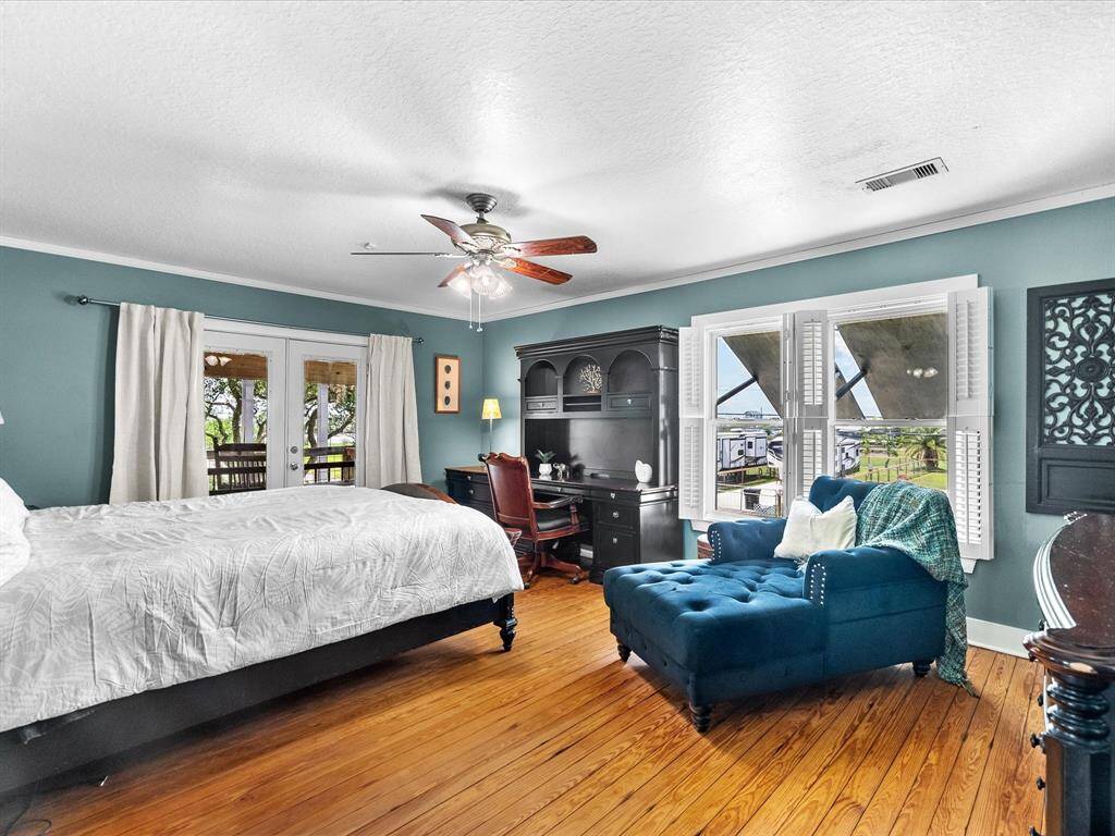 ALL ITEMS INCLUDED.  All furniture, bedding, etc. included in the purchase of this home!  Even the TV!
