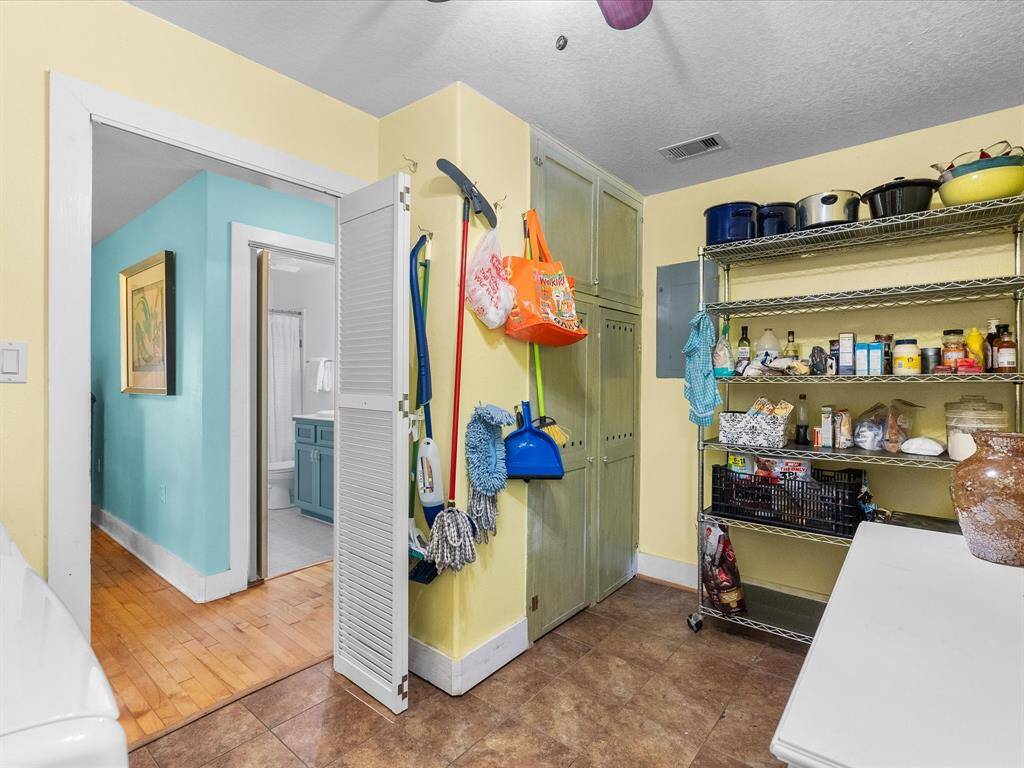 Large walk-in butlers pantry with large