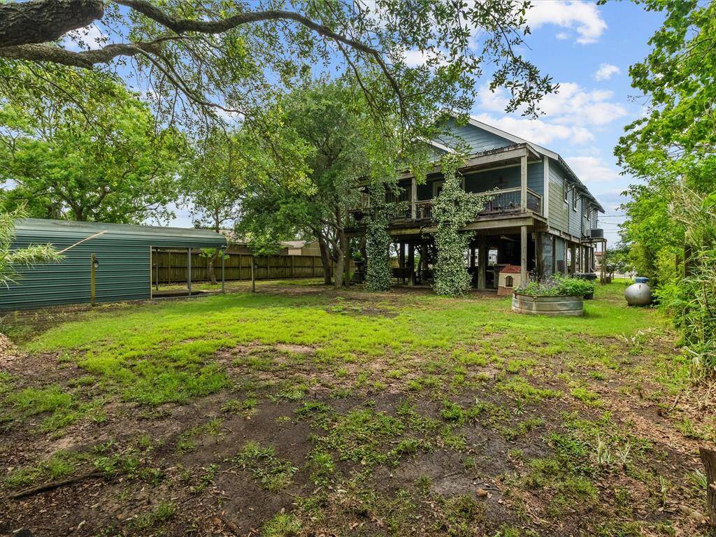 Large backyard and side yard.