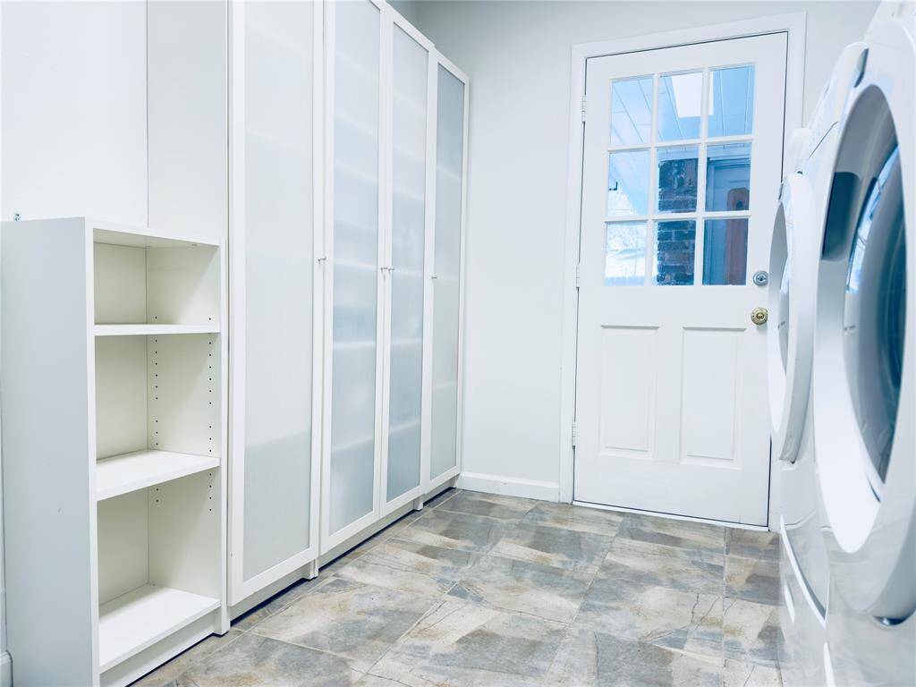 Walk-in pantry with direct access to pool, garage and carport