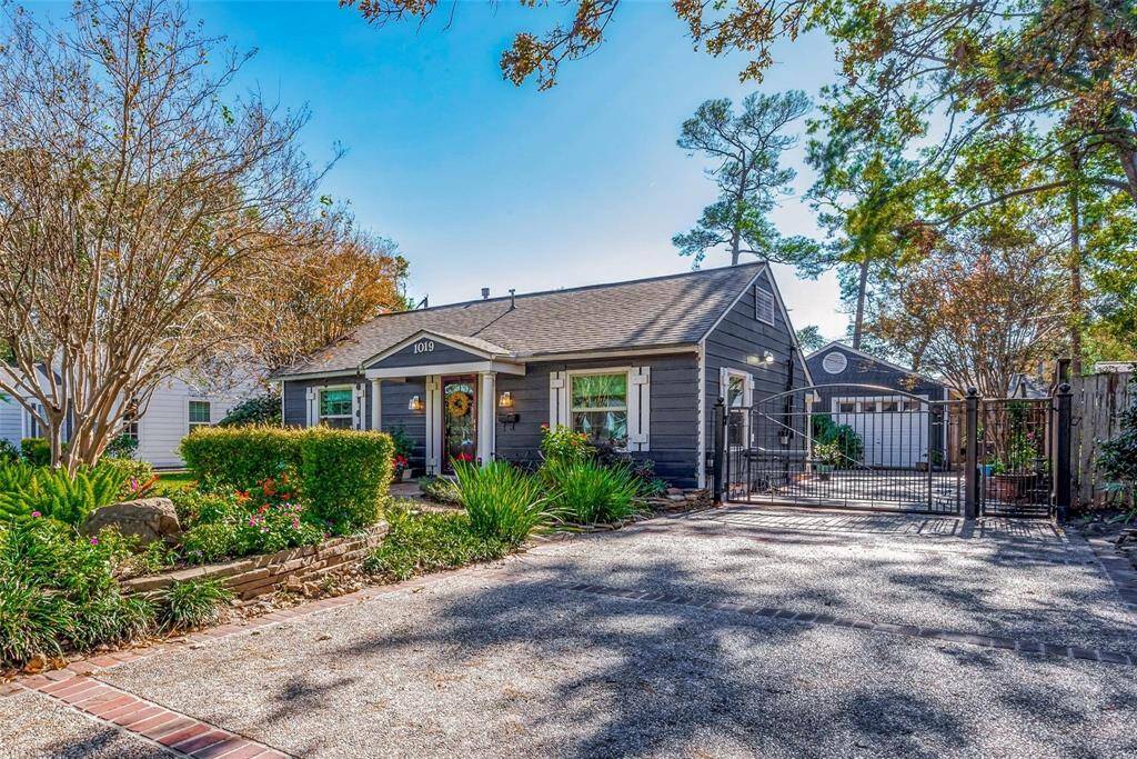 Quintessential Garden Oaks Bungalow!