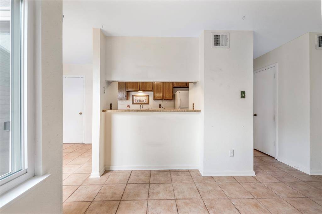 Breakfast bar
