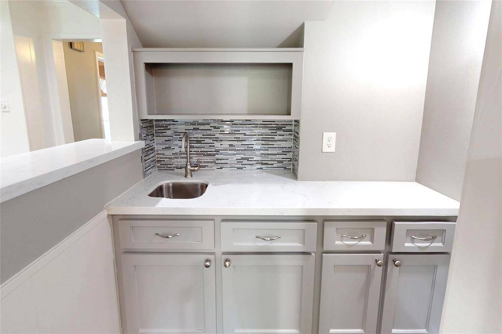 Walk In Wet Bar