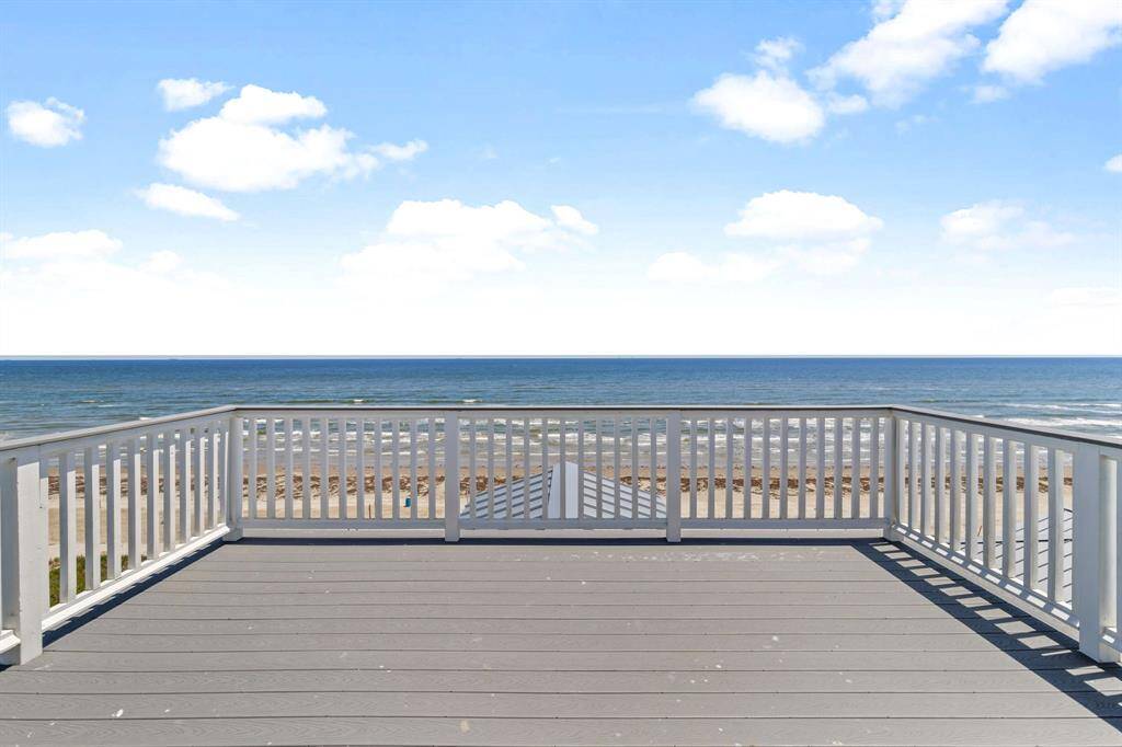 Top floor deck