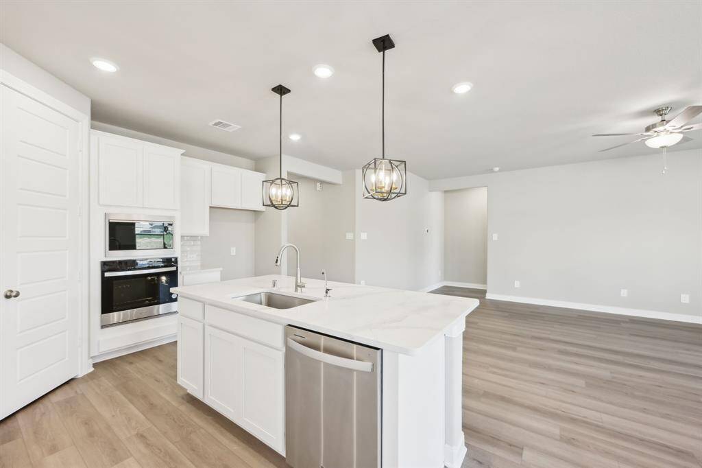 Photo is not of the actual home but is an inspirational photo of builder’s model home and may depict options, furnishings, and/or decorator features that are not included.