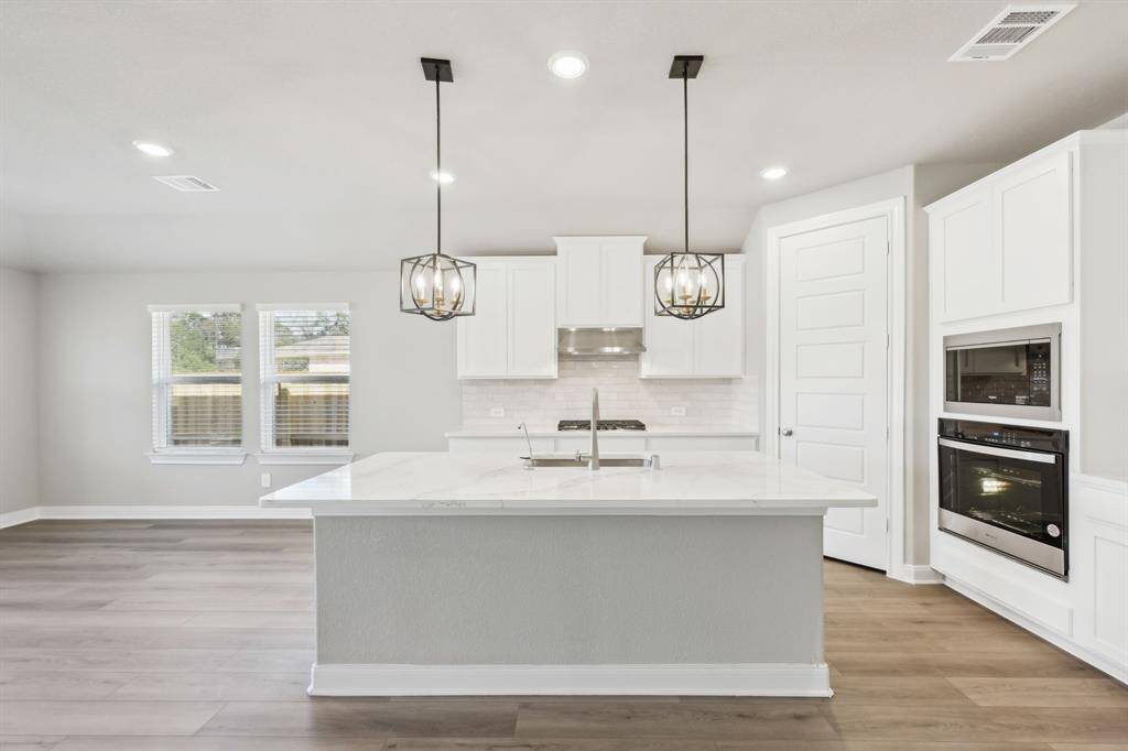 Photo is not of the actual home but is an inspirational photo of builder’s model home and may depict options, furnishings, and/or decorator features that are not included.