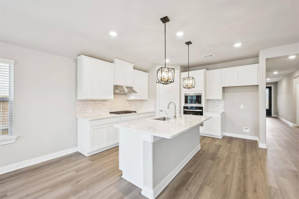 Photo is not of the actual home but is an inspirational photo of builder’s model home and may depict options, furnishings, and/or decorator features that are not included.