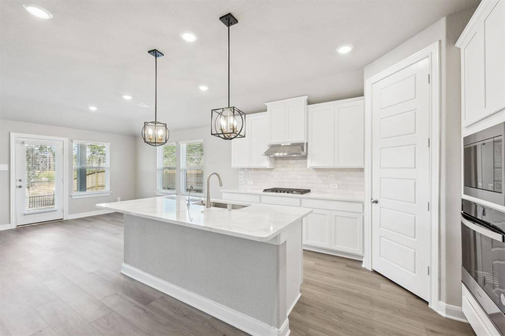 Photo is not of the actual home but is an inspirational photo of builder’s model home and may depict options, furnishings, and/or decorator features that are not included.