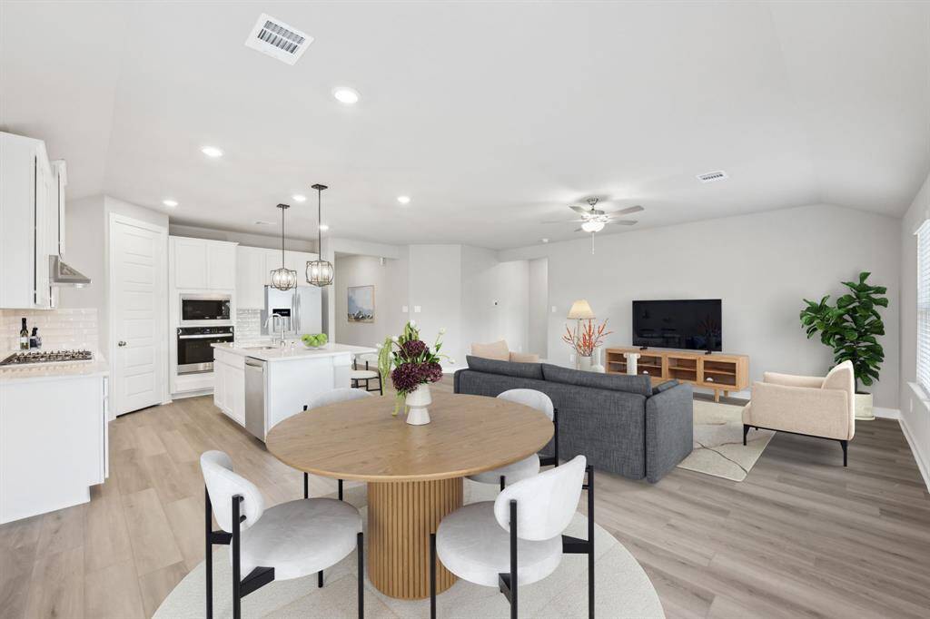 Photo is not of the actual home but is an inspirational photo of builder’s model home and may depict options, furnishings, and/or decorator features that are not included.