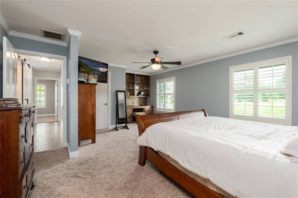 Bring your California Bedroom sets to this large Main Bedroom