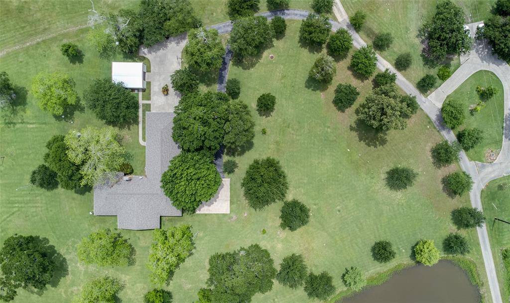Plenty of shade tress on this 4.3acres.