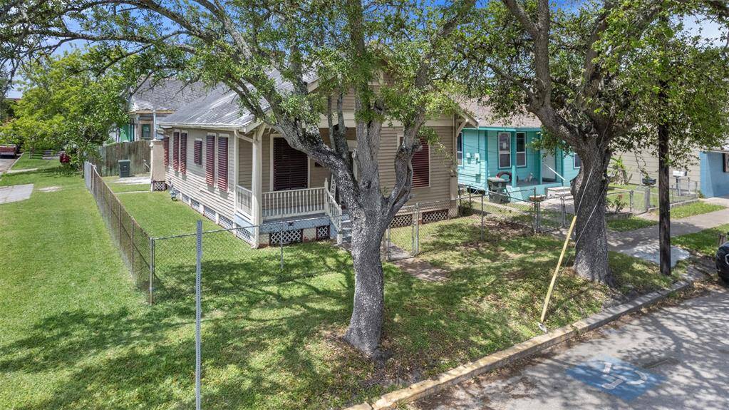 Front view of the corner lot