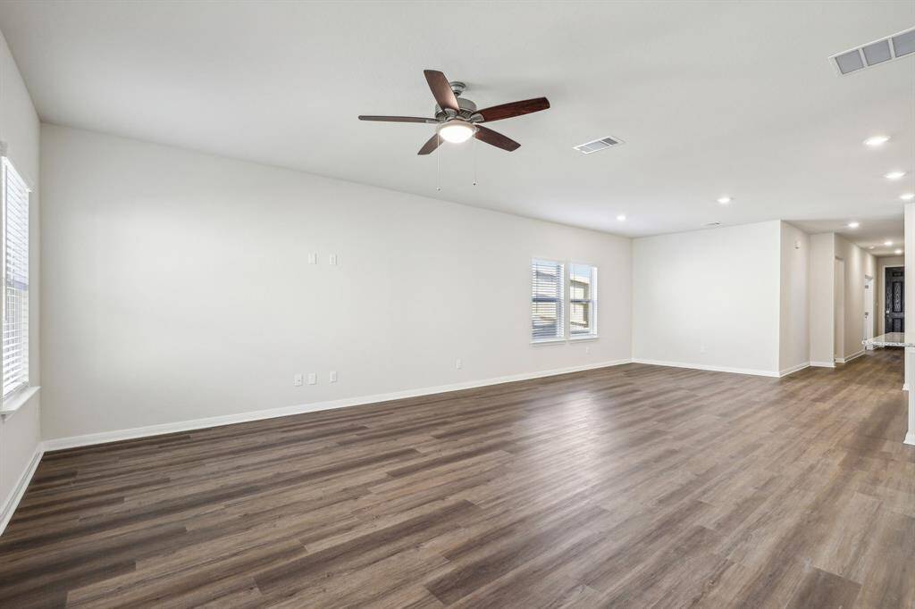Photo is not of the actual home but is an inspirational photo of builder’s model home and may depict options, furnishings, and/or decorator features that are not included.