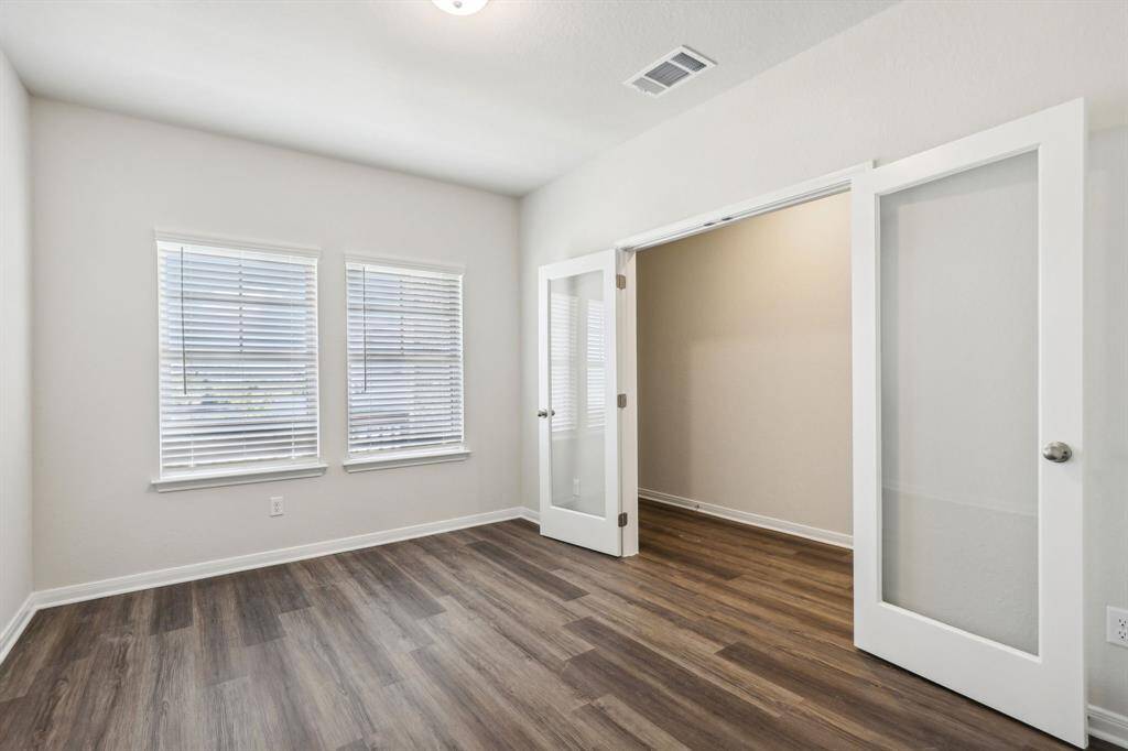 Photo is not of the actual home but is an inspirational photo of builder’s model home and may depict options, furnishings, and/or decorator features that are not included.