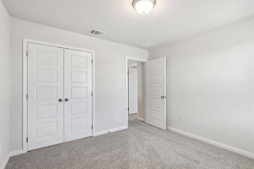 Photo is not of the actual home but is an inspirational photo of builder’s model home and may depict options, furnishings, and/or decorator features that are not included.