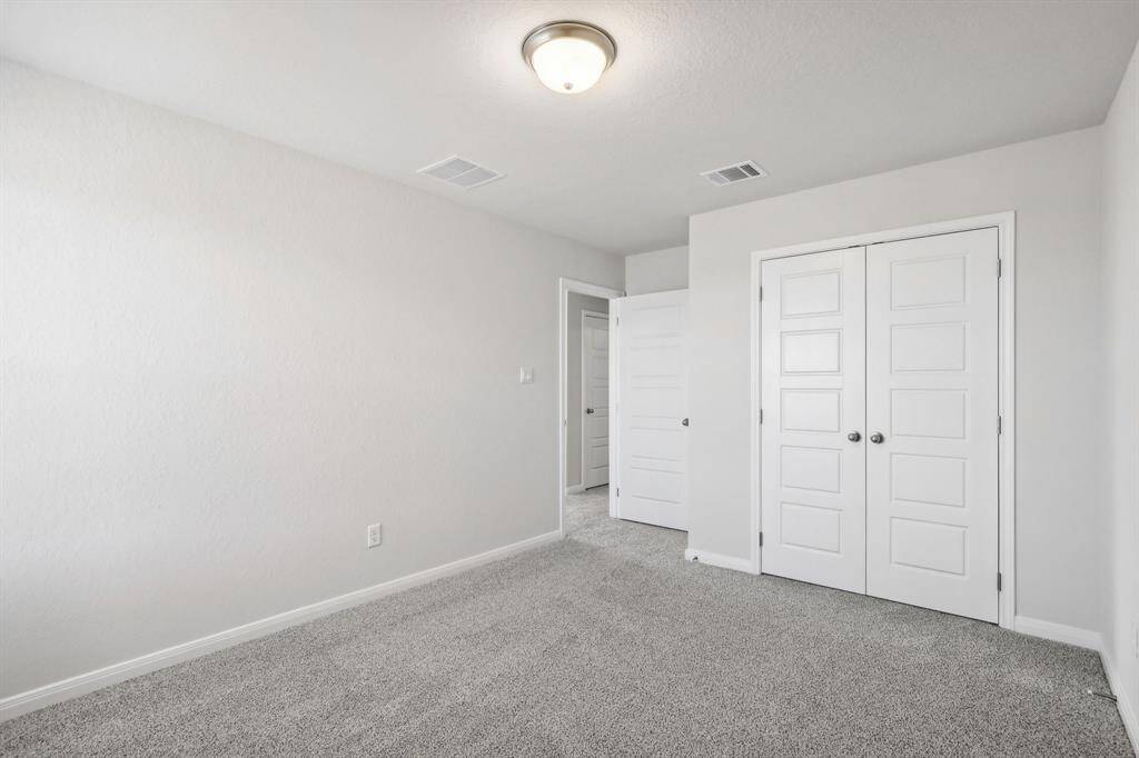 Photo is not of the actual home but is an inspirational photo of builder’s model home and may depict options, furnishings, and/or decorator features that are not included.