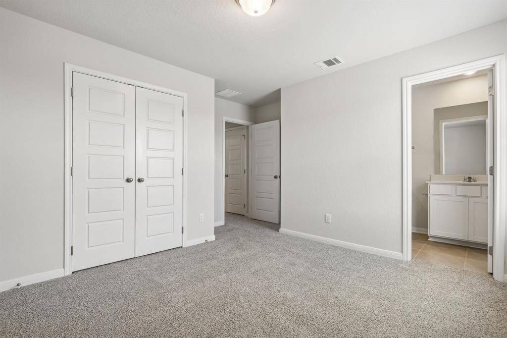 Photo is not of the actual home but is an inspirational photo of builder’s model home and may depict options, furnishings, and/or decorator features that are not included.