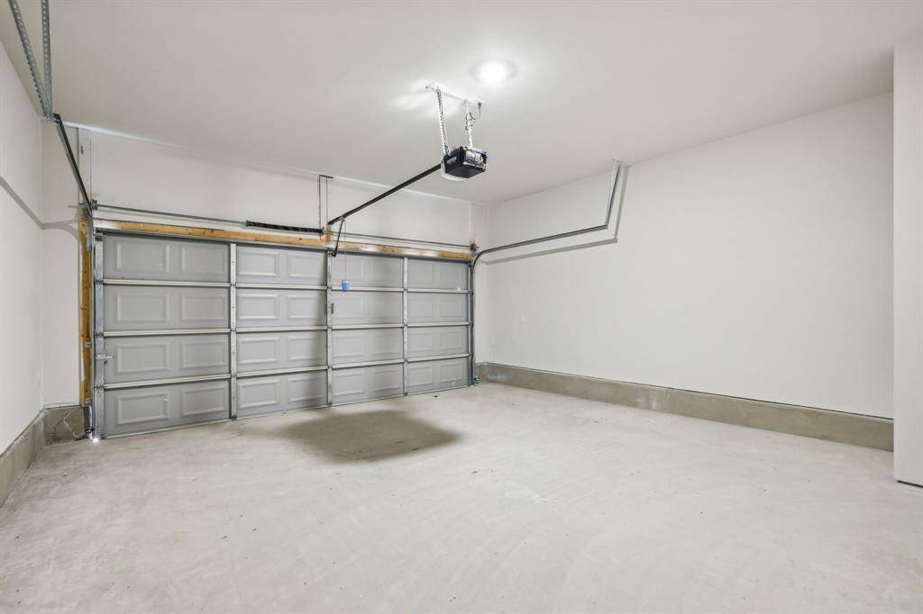 Photo is not of the actual home but is an inspirational photo of builder’s model home and may depict options, furnishings, and/or decorator features that are not included.