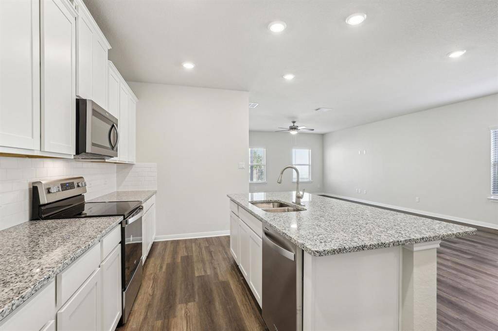 Photo is not of the actual home but is an inspirational photo of builder’s model home and may depict options, furnishings, and/or decorator features that are not included.