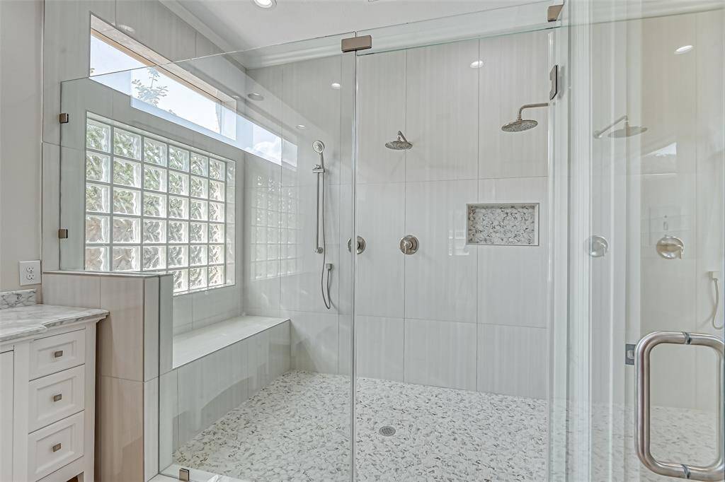 THIS SHOWER IS SO LARGE IT FEELS LIKE A CAR WASH!