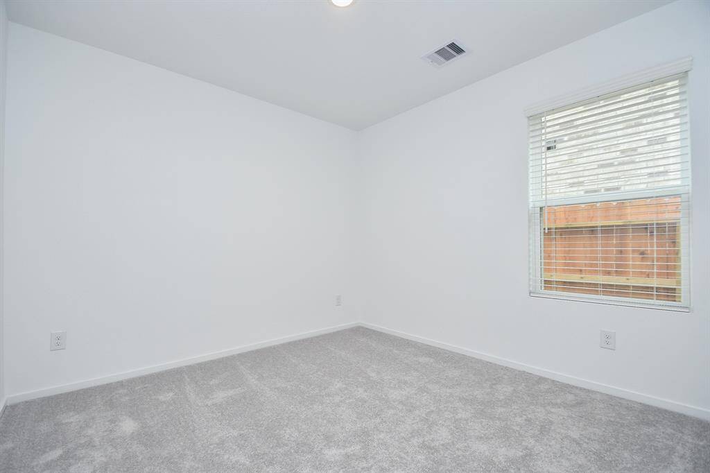 This bedroom makes theperfect guest room for yourfriends and family from out oftown.