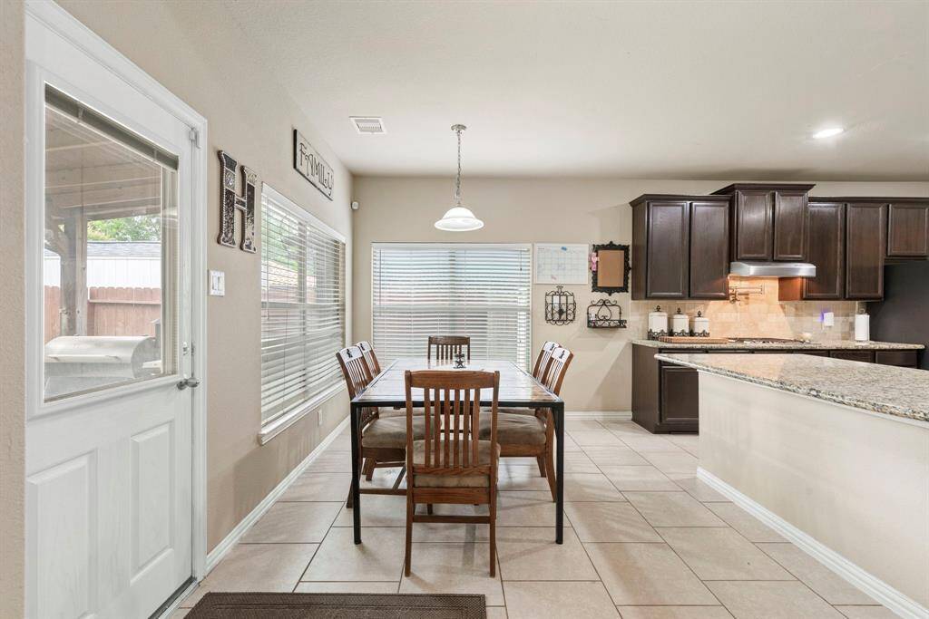 Light, bright breakfast area is the perfect place to start your day!