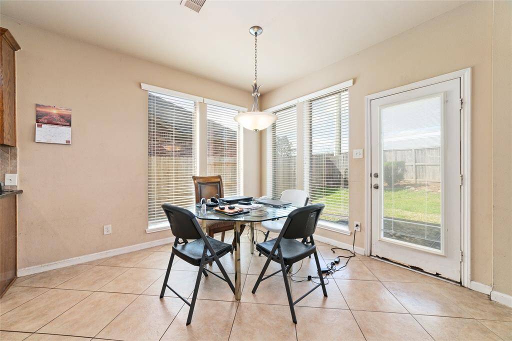 Breakfast area.
