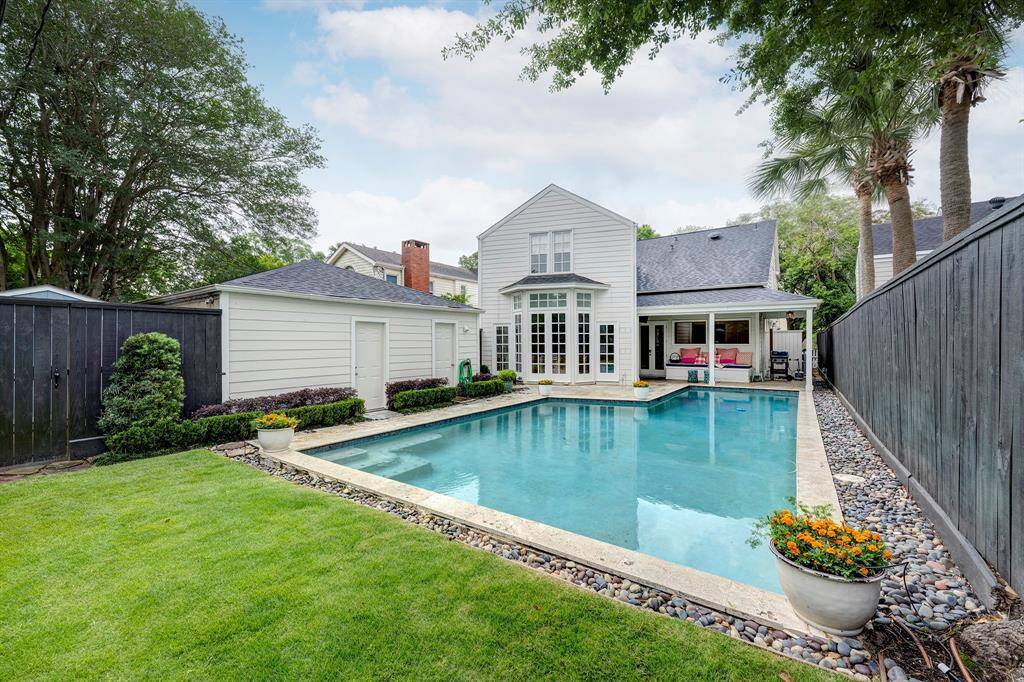 SW perspective of the big and beautiful backyard