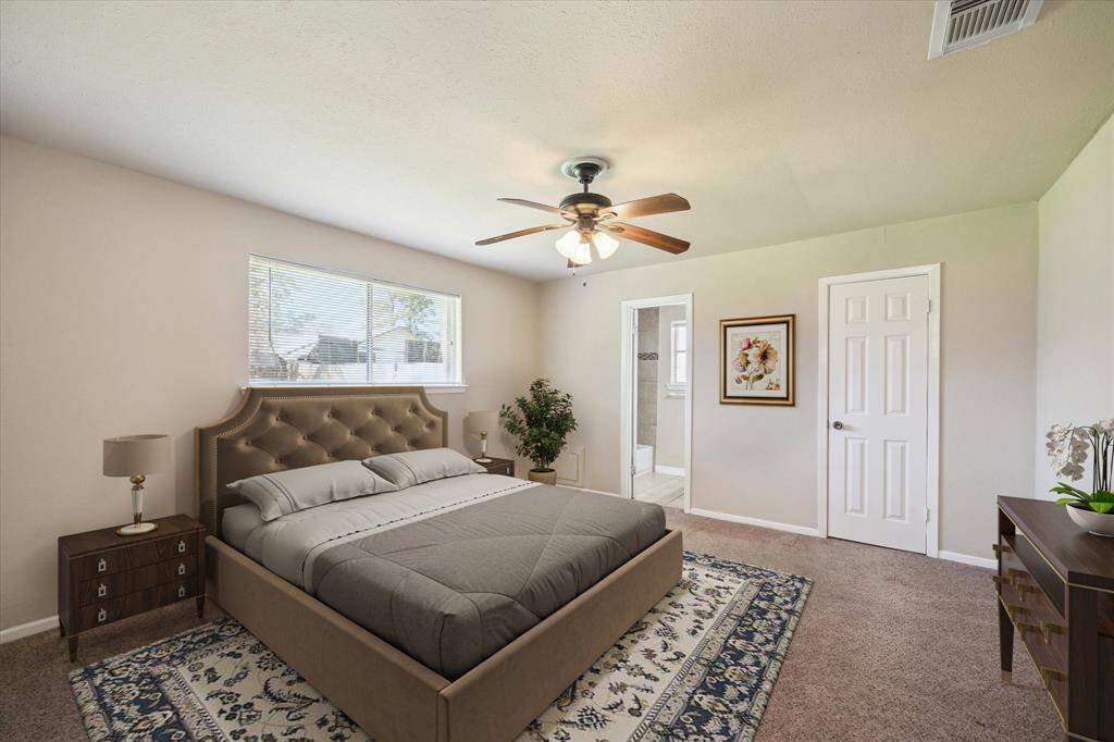 Primary bedroom. *Virtually Staged