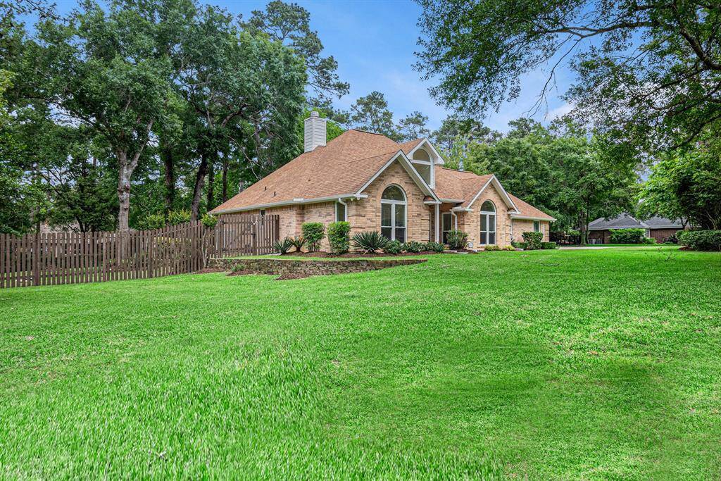 Don't miss your opportunity to make this home yours!